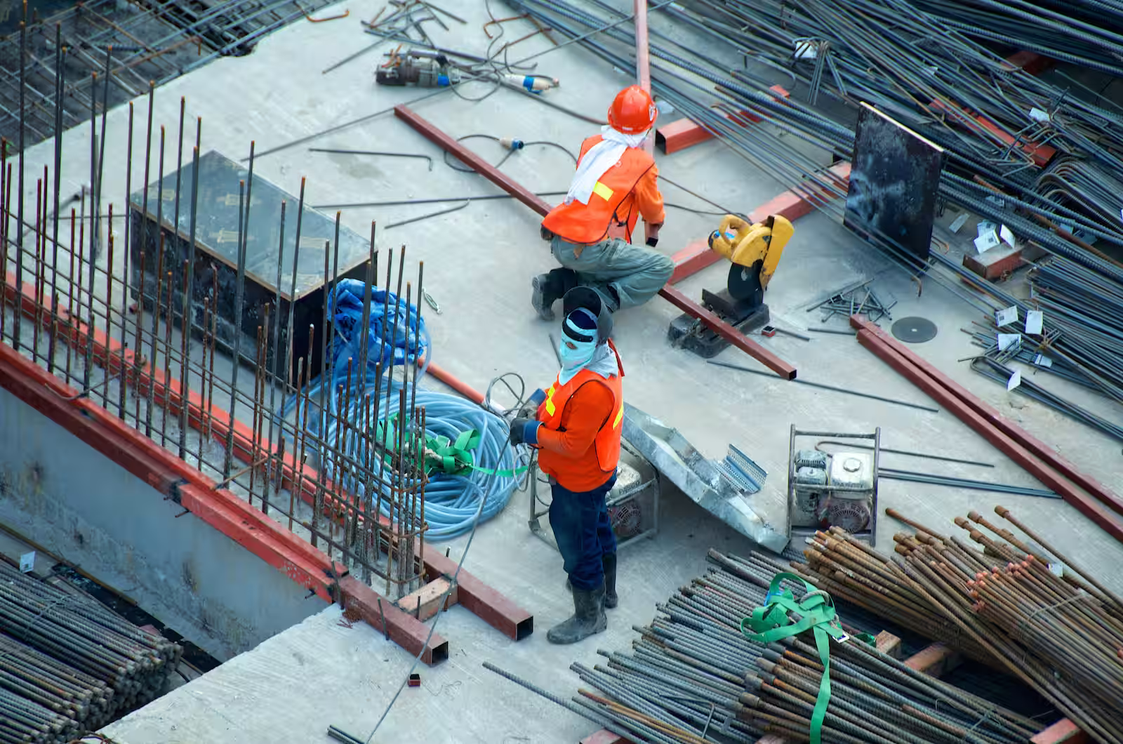 Large industrial warehouse roof waterproofing and painting project in Centurion Gauteng